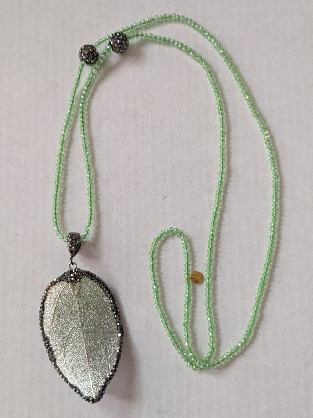CN Lime Green Black Rhinestone Leaf Pendant Continuous Necklace
